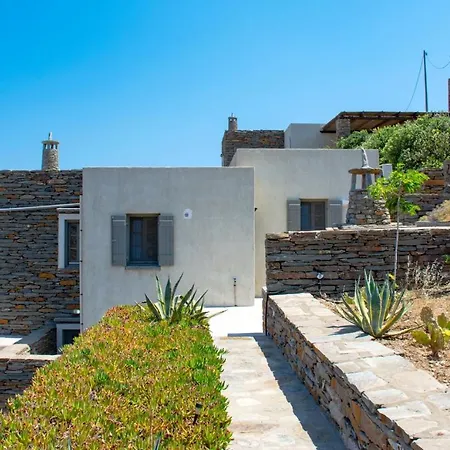 Beautiful And Stylish House 5 Minutes By Foot From A Fantastic Sandy Beach Ioulis