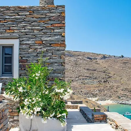 Beautiful And Stylish House 5 Minutes By Foot From A Fantastic Sandy Beach Ioulis