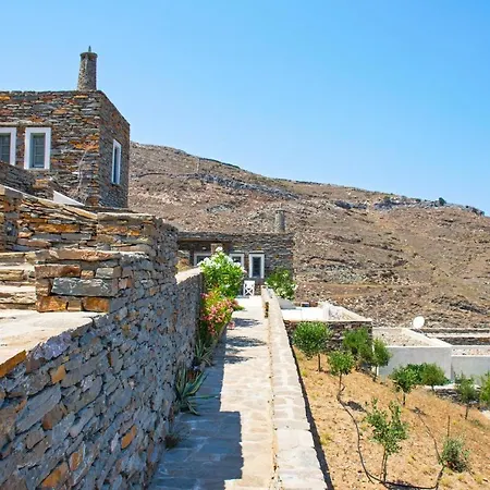 Beautiful And Stylish House 5 Minutes By Foot From A Fantastic Sandy Beach Ioulis