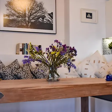 Vakantiehuis Beautiful And Stylish House 5 Minutes By Foot From A Fantastic Sandy Beach *